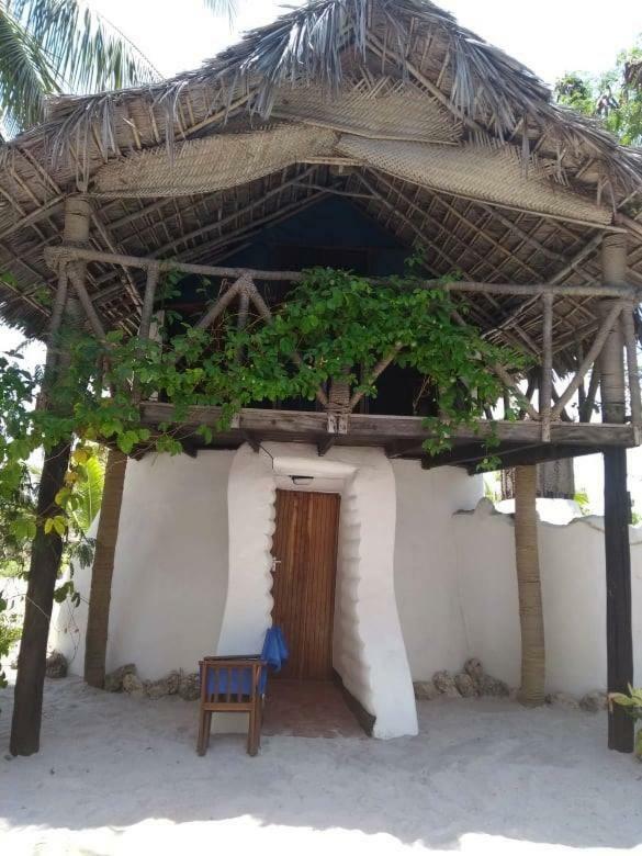 Kilwa Дерев'яний котедж *